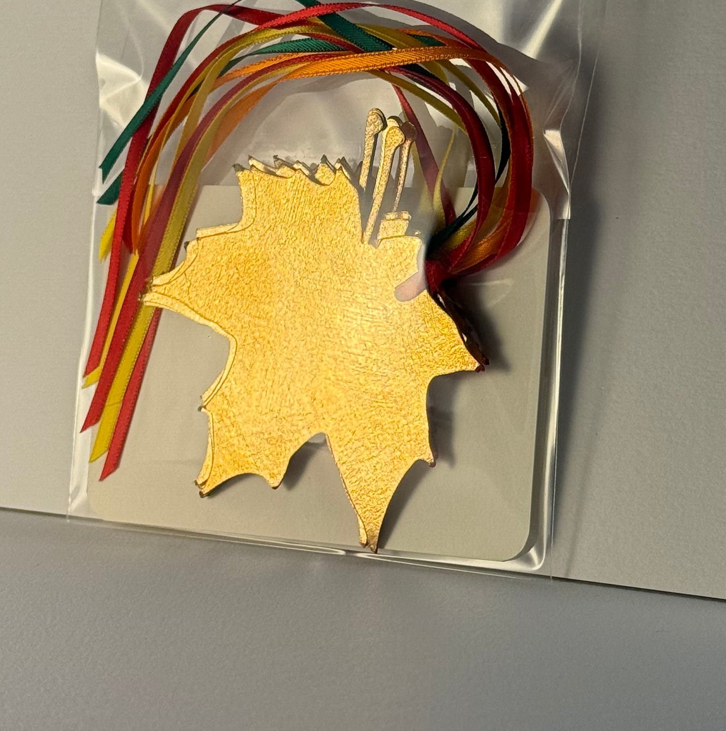 Tie On Tags - Leaf 32 - Maple Leaf - Set of six